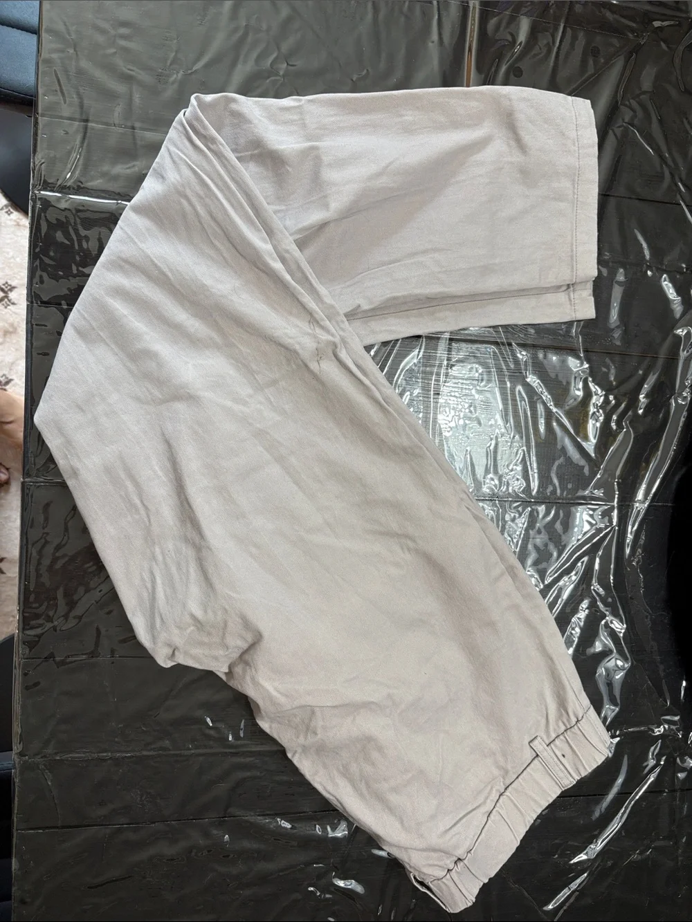 Men's Casual Elastic-Waist Pants in Light Gray